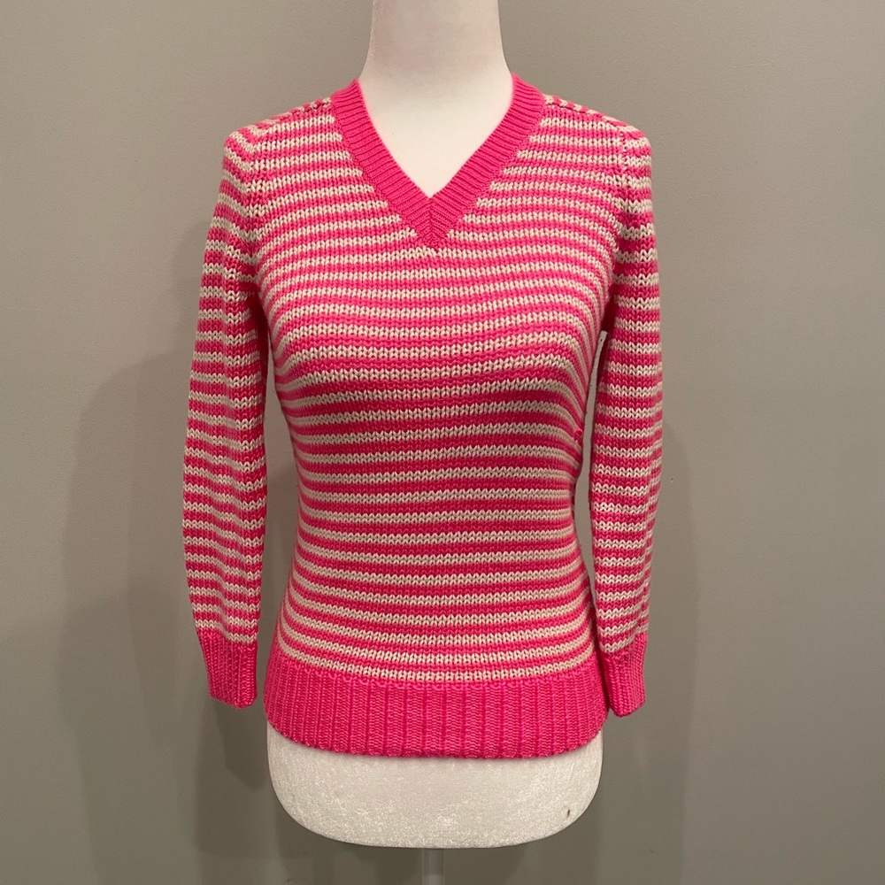 J. Crew V-neck sweater. Ivory and pink. Size XXS. EUC!